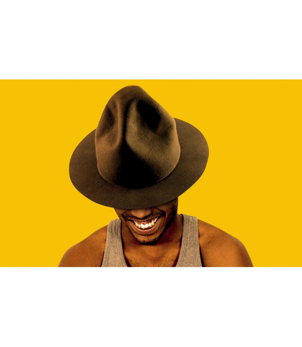 chapeau pharell williams Happy hat